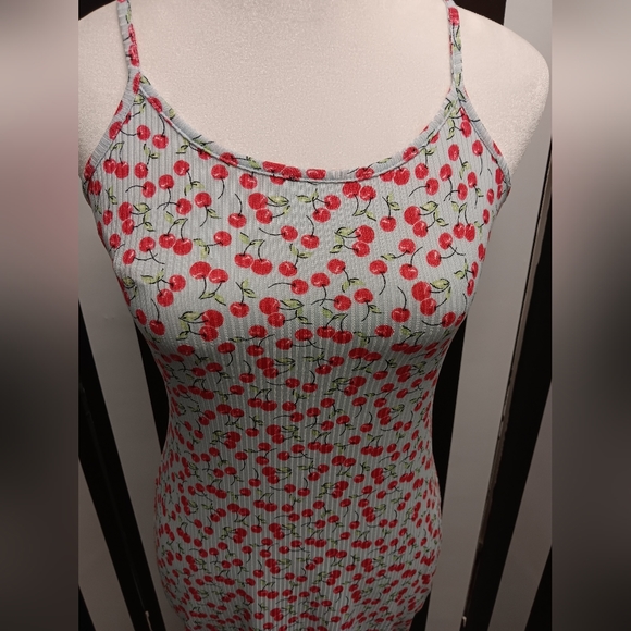 Cherry print rue21 dress - Picture 6 of 9